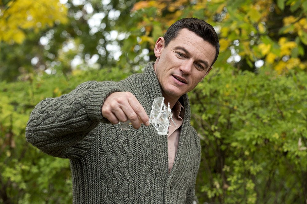 Professor Marston & The Wonder Women Luke Evans in una scena del film