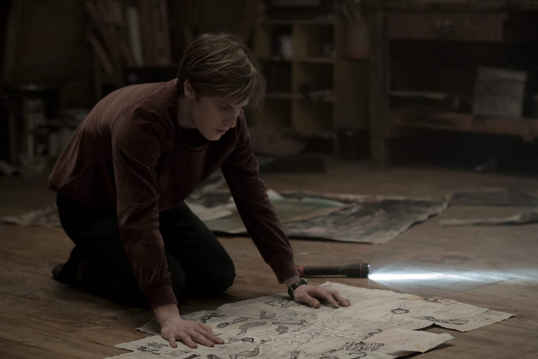 Dark: Louis Hofmann nella prima stagione: 462348 - Movieplayer.it