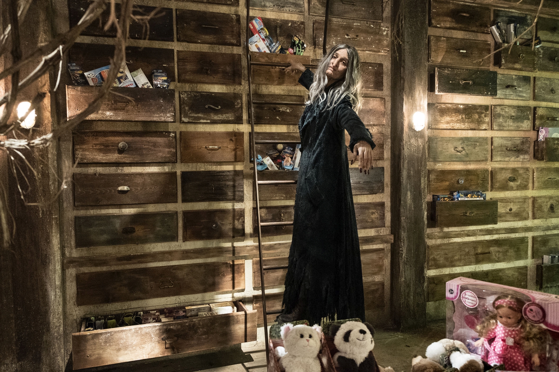 La Befana Vien Di Notte 2 Trailer