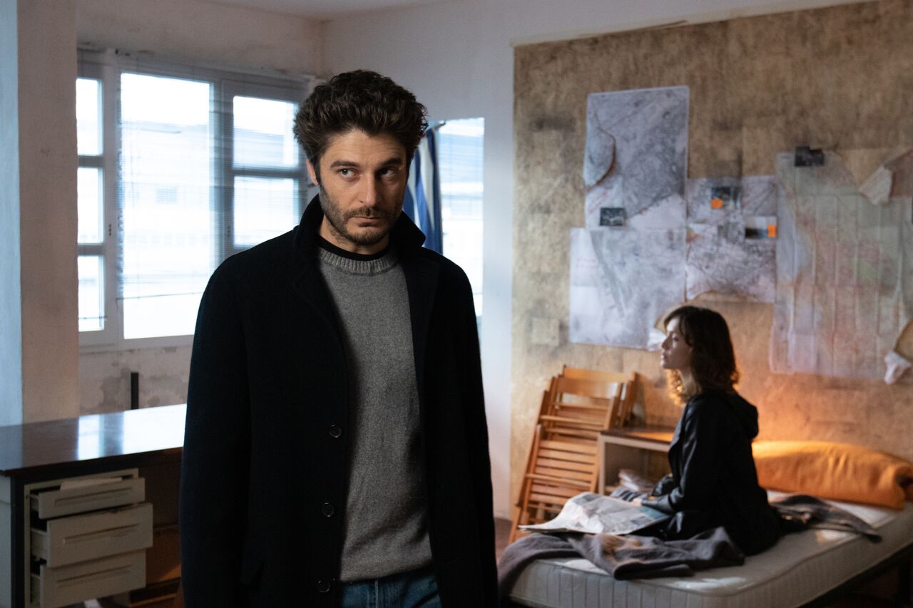 La porta rossa una scena con