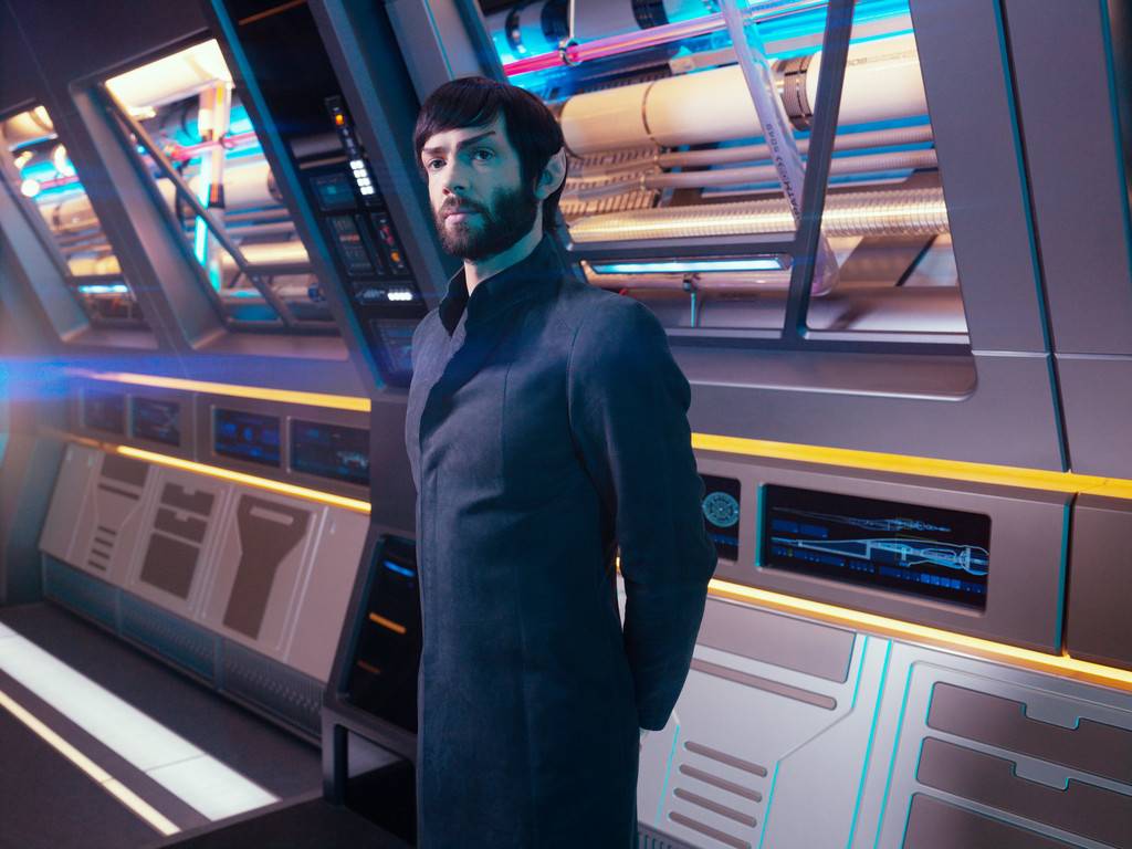 star-trek-discovery-ethan-peck-in-una-scena-nell-episodio-light-and