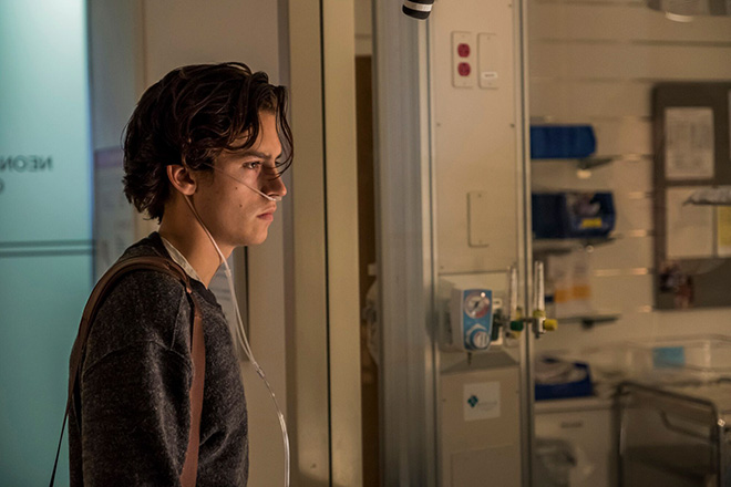 Cole Sprouse A Un Metro Da Te