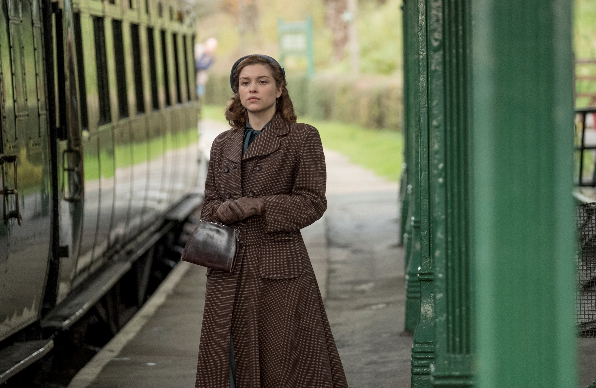 Red Joan Sophie Cookson in una scea 489363 Movieplayer.it
