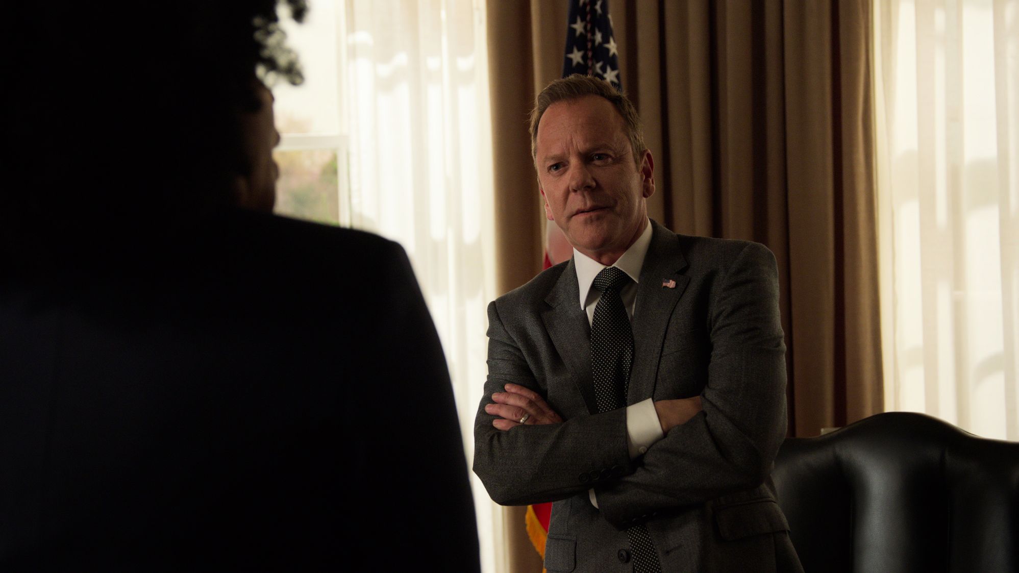 Designated Survivor Kiefer Sutherland In Una Scena Della Terza Stagione 491907 Movieplayer It