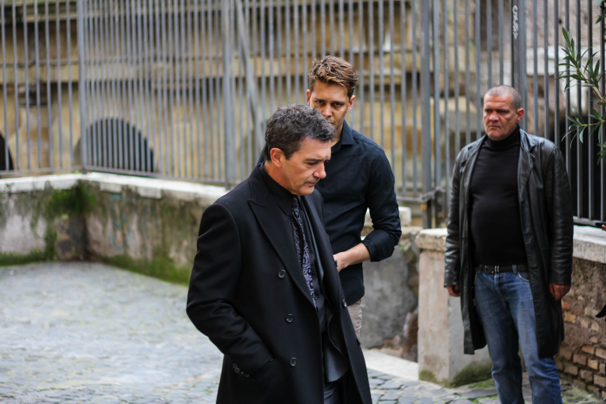 Films Et Séries Tv Avec Milos Bikovic Beyond the Edge: una scena con Antonio Banderas e Milos Bikovic: 492306