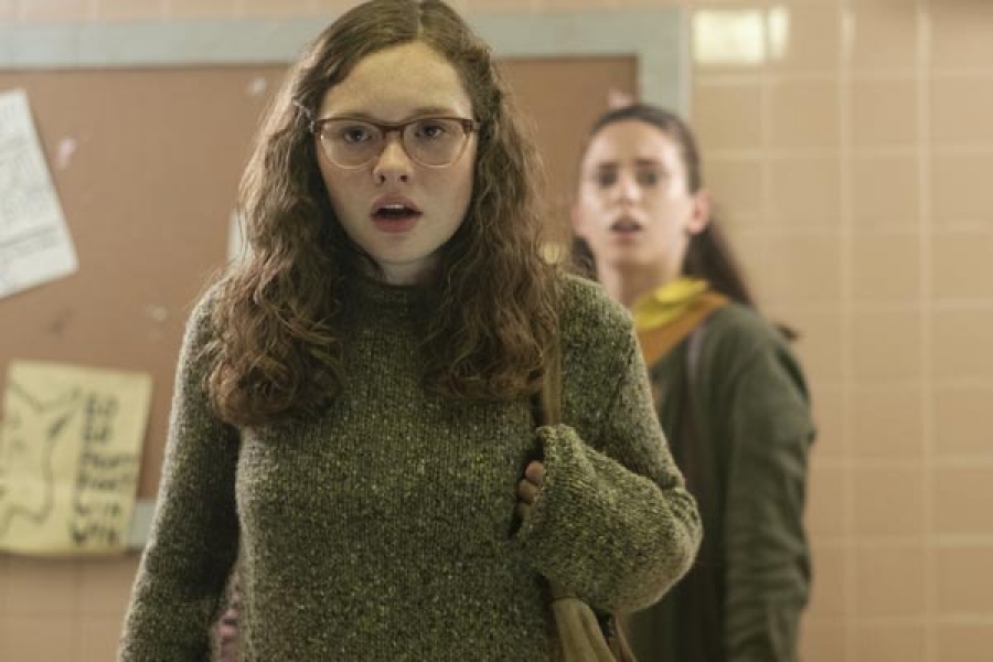 Films Et Séries Tv Avec Zoe Colletti Scary Stories to Tell in the Dark: Zoe Margaret Colletti in una scena