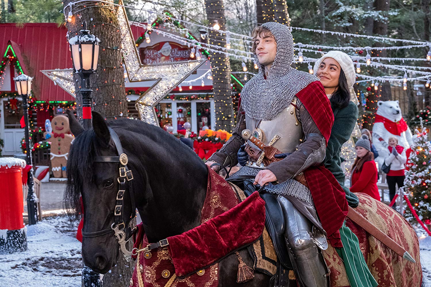 Un Cavaliere Per Natale Capitolo 2 Un cavaliere per Natale: una scena del film con Vanessa Hudgens, Josh