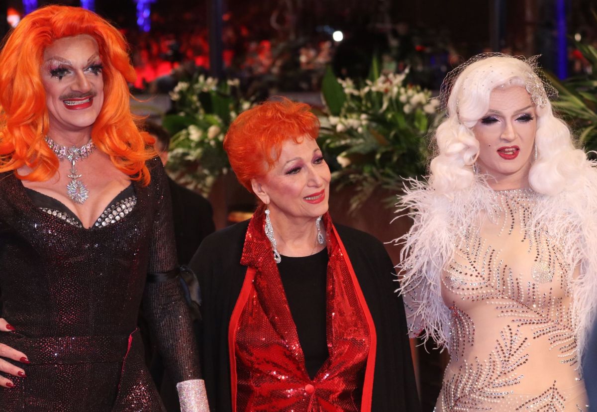 Berlino 2020 drag queen sul red carpet inaugurale 506554 Movieplayer.it