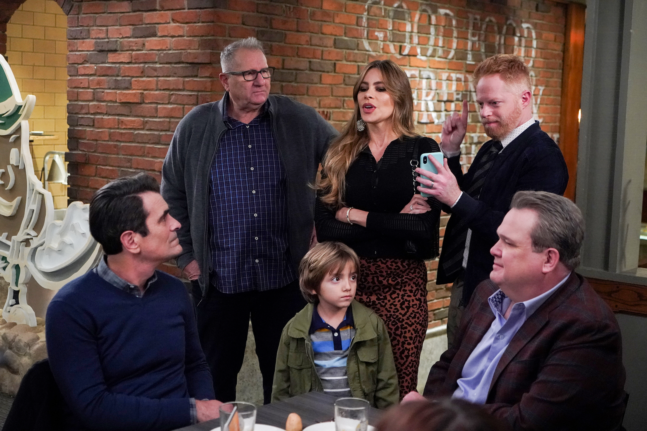 modern family 11 netflix