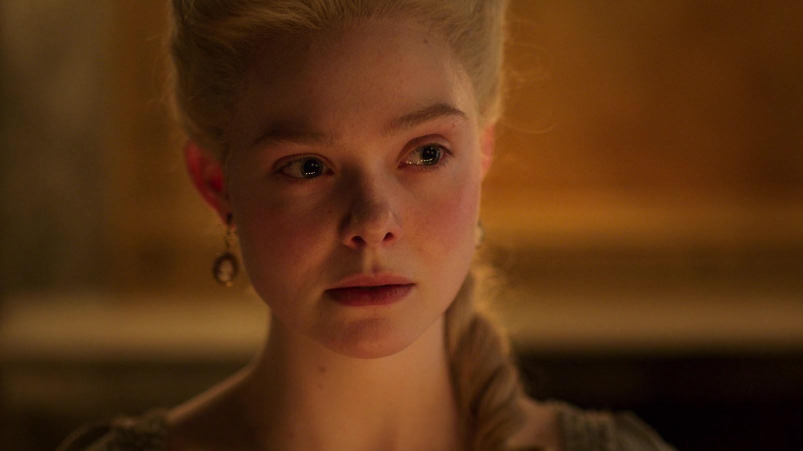 elle fanning series netflix