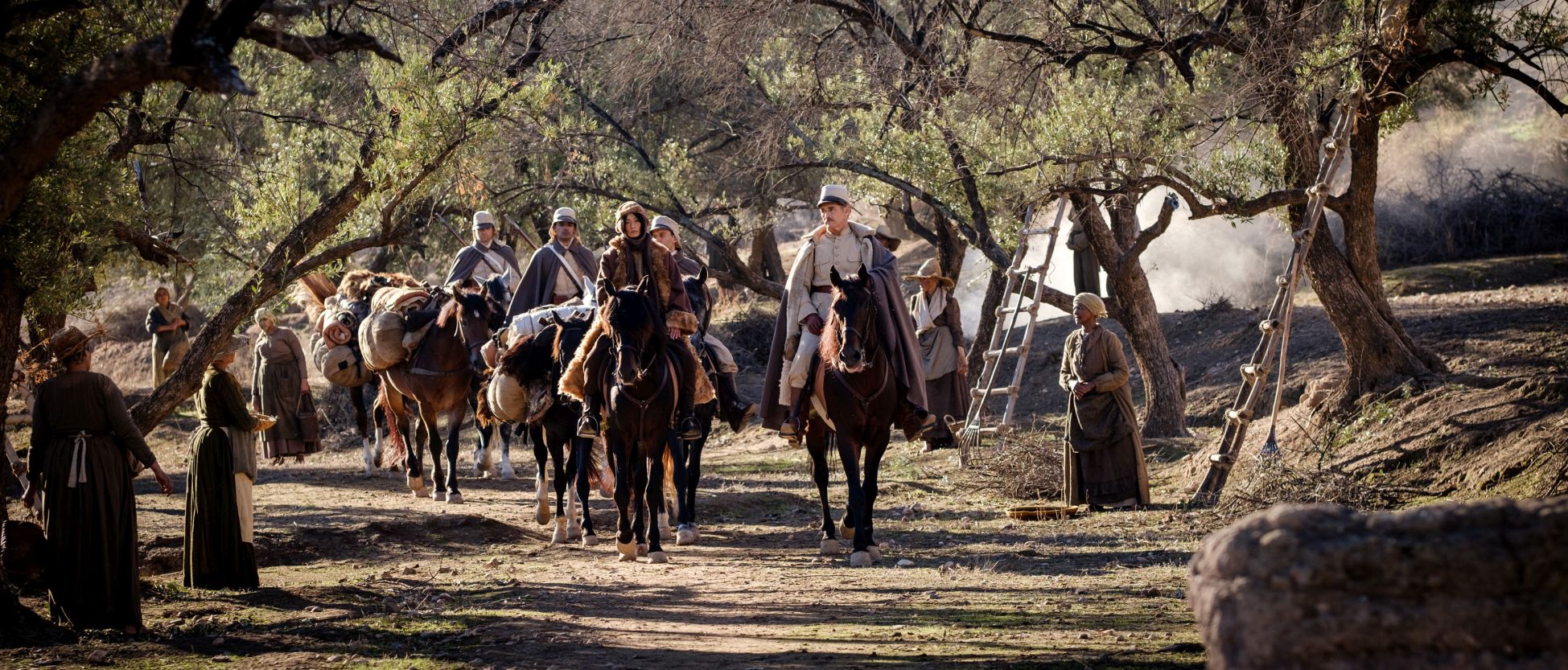 Waiting For The Barbarians Ou Se Passe L'histoire Waiting for the Barbarians: Mark Rylance e Gana Bayarsaikhan in una