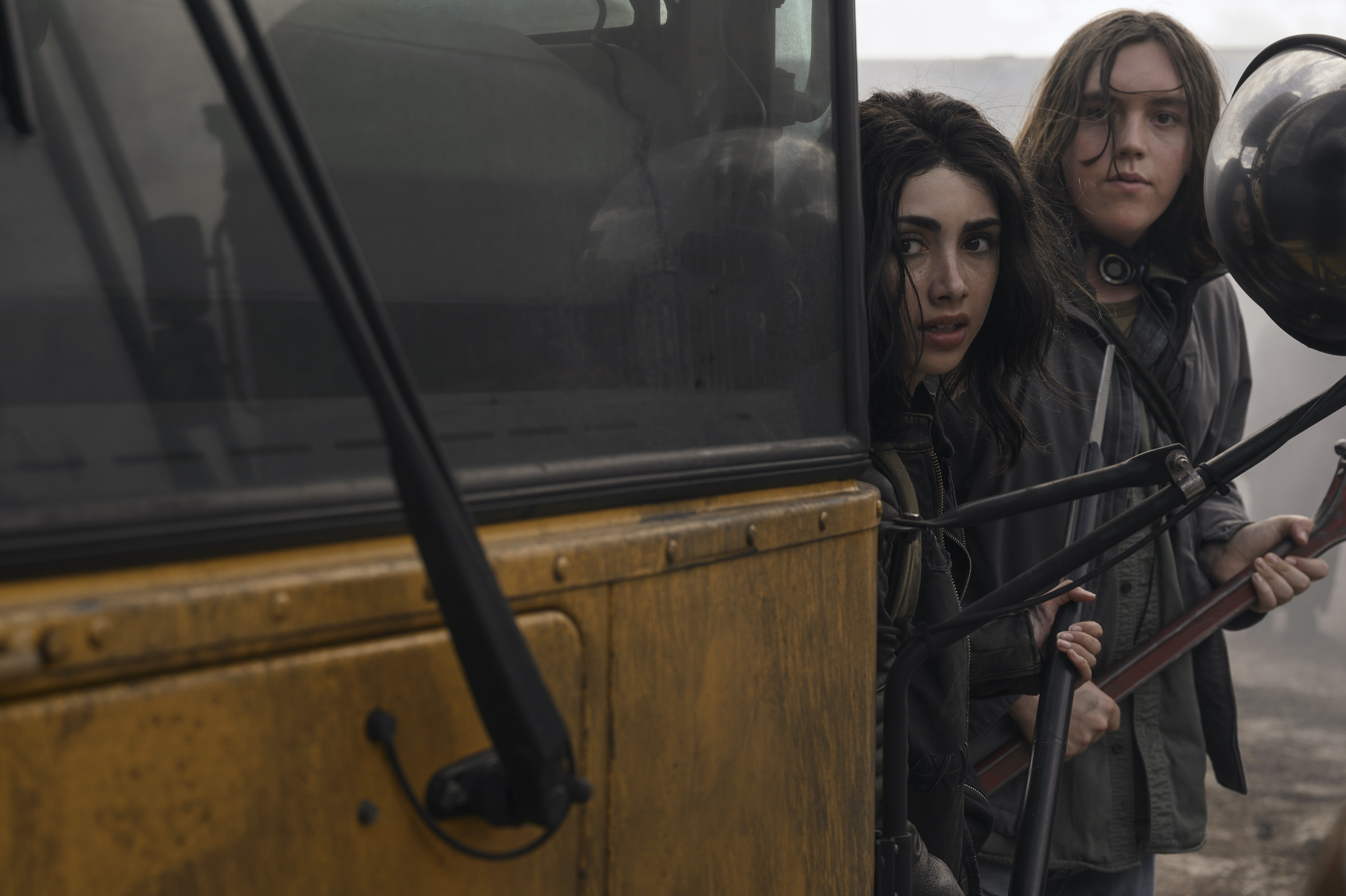 Walking Dead World Beyond Streaming The Walking Dead - World Beyond: Hal Cumpston e Alexa Mansour in un