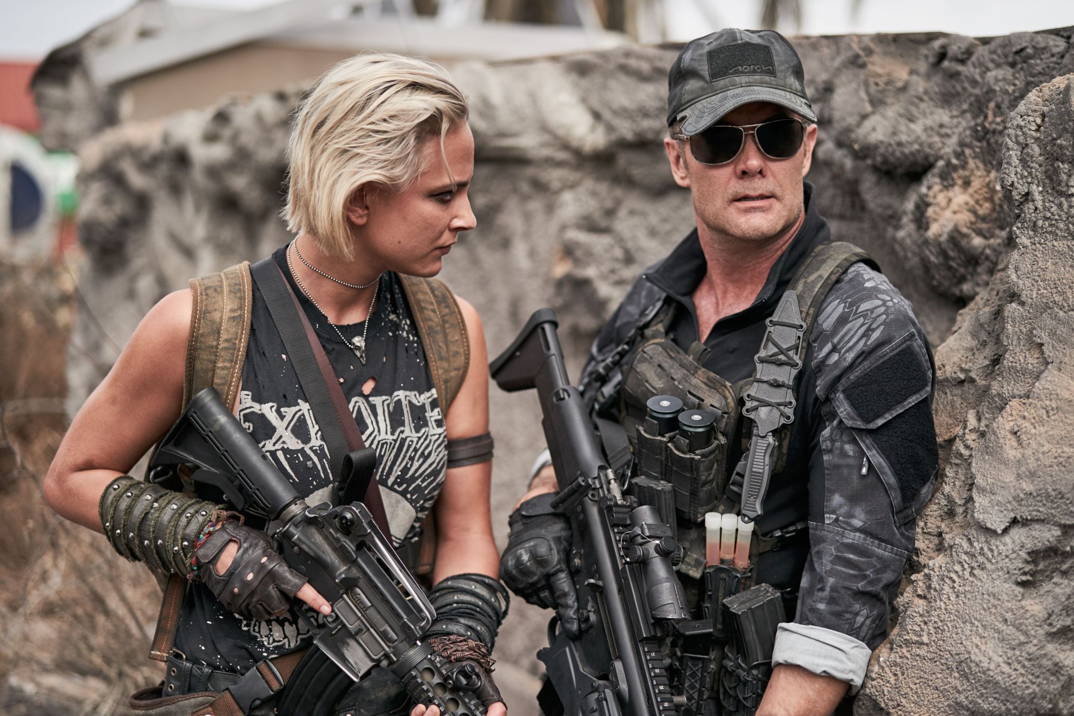 Army of the Dead: Nora Arnezeder e Garret Dillahunt in una scena