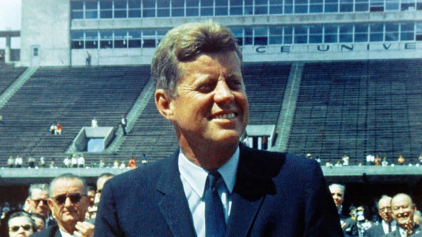 Jfk Revisited Through The Looking Glass Streaming JFK Revisited: Through the Looking Glass, il Presidente Kennedy in una