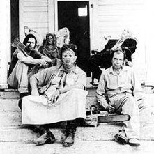 Foto Promozionale Per Non Aprite Quella Porta In Primo Piano Gunnar Hansen Nel Ruolo Di Leatherface 69