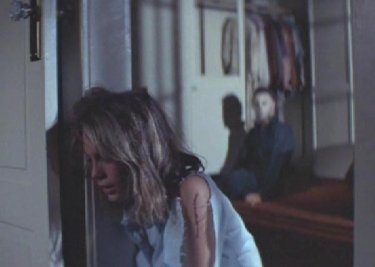 Jamie Lee Curtis in una scena di Halloween - la notte delle streghe (1978)