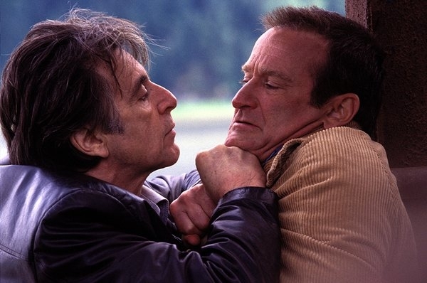 Al Pacino con Robin Williams in una scena del film Insomnia