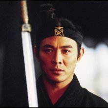 Jet Li in una scena del film Hero