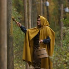 Joaquin Phoenix in una scena del film The Village