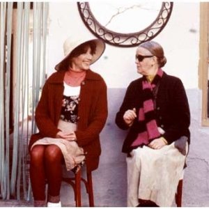 Marisa Paredes e Chus Lampreave in una scena de Il fiore del mio segreto