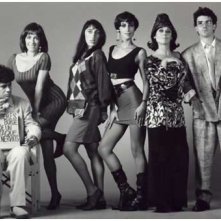 Pedro Almodovar, Carmen Maura, Rossy De Palma, Maria Barranco, Julieta Serrano ed Antonio Banderas in una foto promozionale per Donne sull'orlo di una crisi di nervi