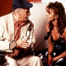 Victoria Abril e Francisco Rabal in una scena di Legami!