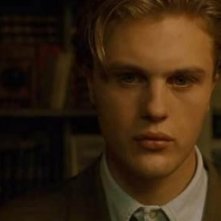 Michael Pitt in una scena di The Dreamers - I sognatori