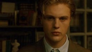 Michael Pitt in una scena di The Dreamers - I sognatori