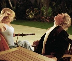 Il confronto tra David Carradine e Uma Thurman in una scena del film Kill Bill: Volume 2