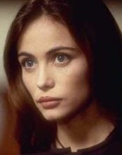 Un intenso primo piano di Emmanuelle Béart