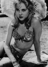 Sue Lyon in una scena di Lolita