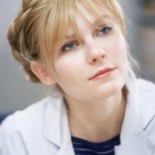 Kirsten Dunst Nei Panni Della Dolce Infermiera Mary 3976