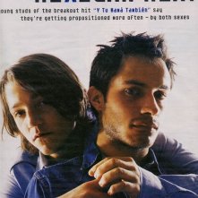 Diego Luna e Gael Garcia Bernal in un' immagine apparsa in un articolo sul periodico Rolling Stone