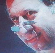 Tinto Brass nel suo ruolo-cameo in Capriccio