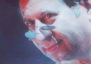 Tinto Brass nel suo ruolo-cameo in Capriccio