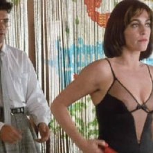 Antonio Banderas e Carmen Maura in una scena di Donne sull'orlo di una crisi di nervi