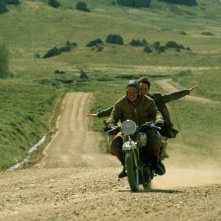 Gael Garcia Bernal e Rodrigo de la Serna in una sequenza de I diari della motocicletta