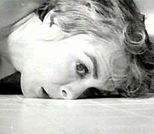 Janet Leigh in una sequenza di Psycho