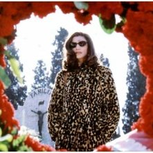 Angela Molina in una scena di Carne tremula