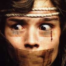 Christina Marsillach in una terrificante scena di Opera