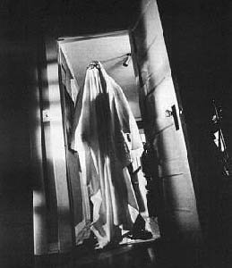 Nick Castle in una scena di Halloween