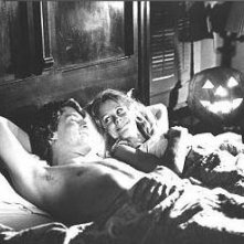 P. J. Soles e John Michael Graham in una scena di Halloween