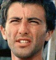 Luca Barbareschi in una scena di Cannibal Holocaust