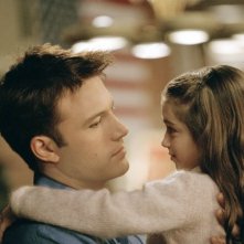 Ben Affleck e Raquel Castro in una scena del film Jersey Girl