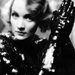 Marlene Dietrich in una foto promozionale per 'Shanghai Express'