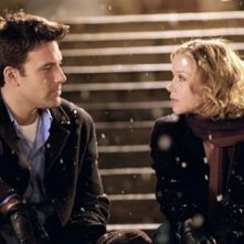 Ben Affleck E Christina Applegate In Una Scena Del Film Natale In Affitto 5099