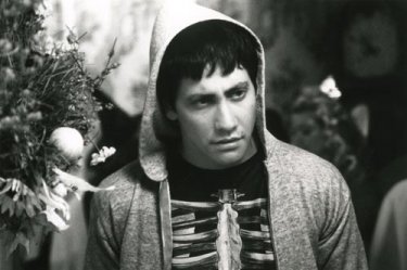 Jake Gyllenhaal in una scena di Donnie Darko, diretto da Richard Kelly