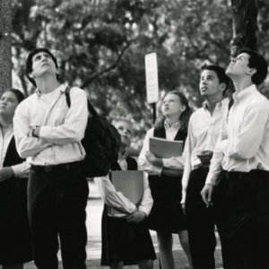 Jake Gyllenhaal in una sequenza del film Donnie Darko