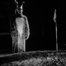 L'inquietante coniglio Frank appare a Donnie Darko