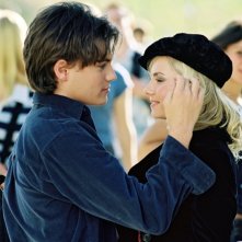 Emile Hirsch e Elisha Cuthbert in una scena del film La ragazza della porta accanto